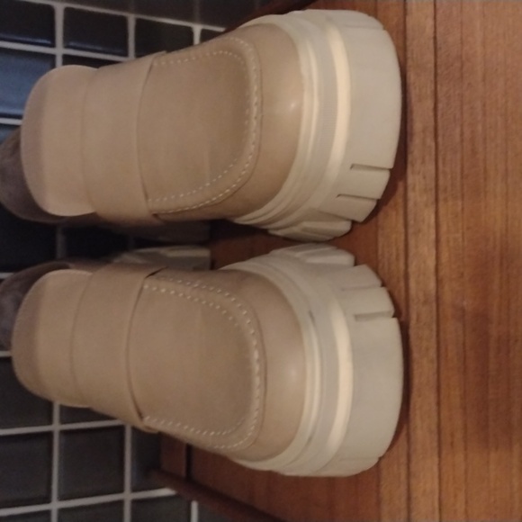 Chinese Laundry nude lug loafers, 9 - Picture 2 of 7